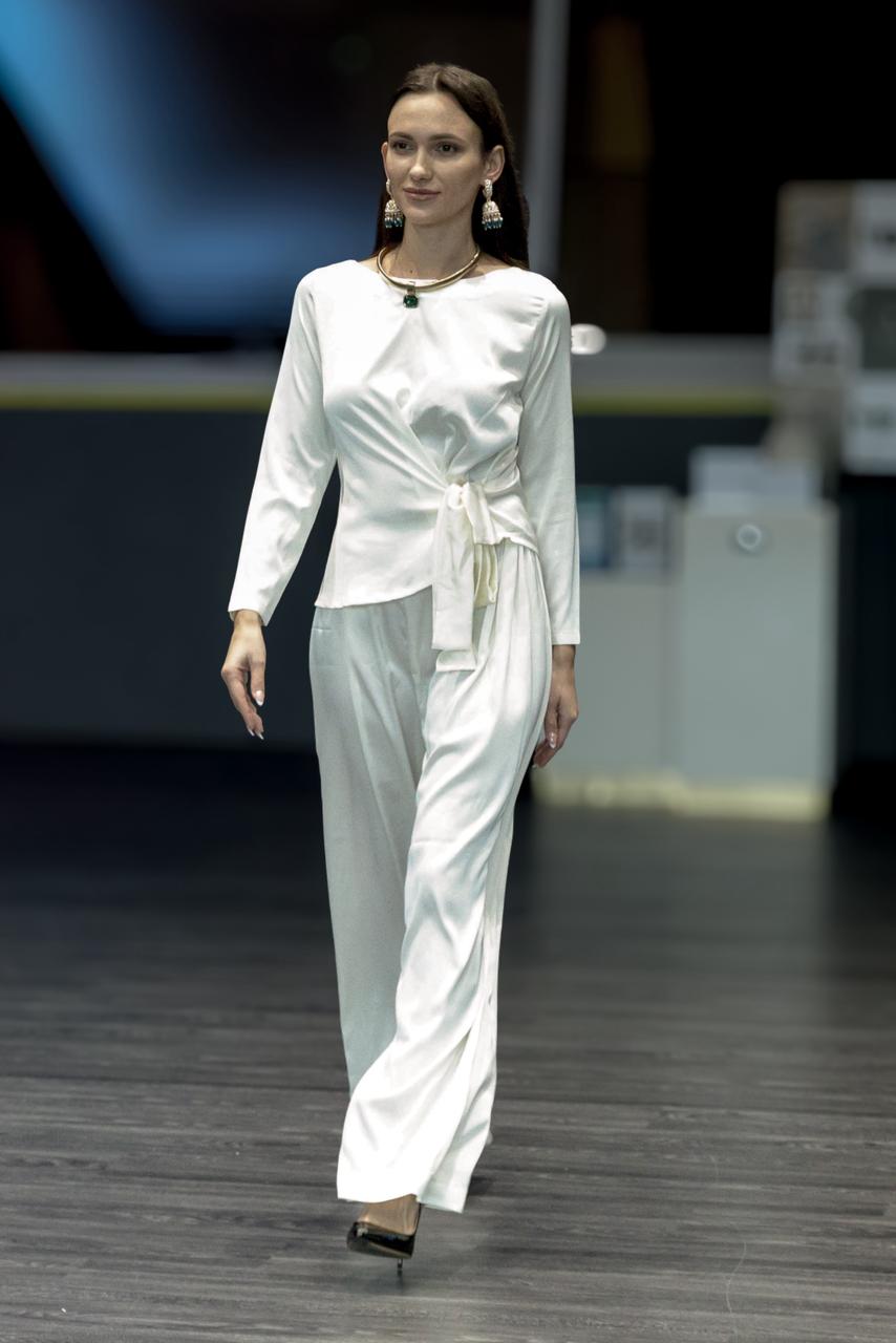 Runway moment from Raushan collaboration